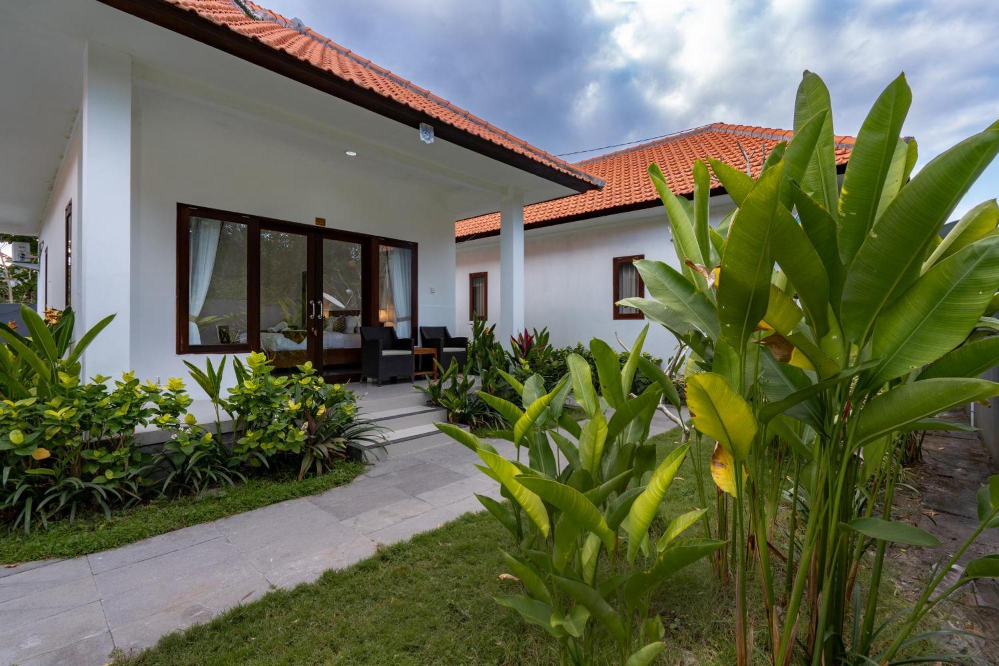Nusa Indah Onai Hotel นูซาเลมโบงัน ภายนอก รูปภาพ