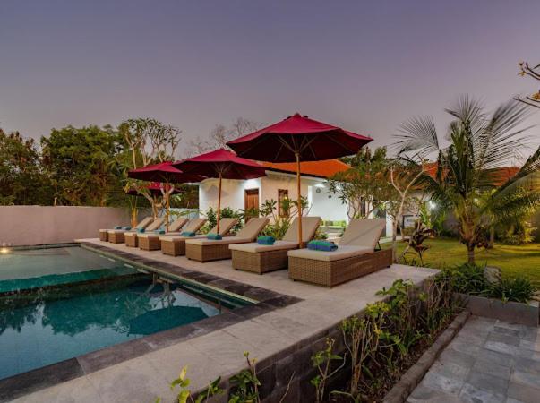 Nusa Indah Onai Hotel นูซาเลมโบงัน ภายนอก รูปภาพ
