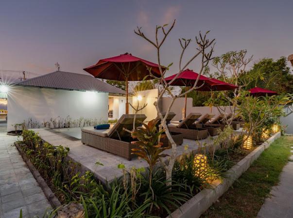 Nusa Indah Onai Hotel นูซาเลมโบงัน ภายนอก รูปภาพ